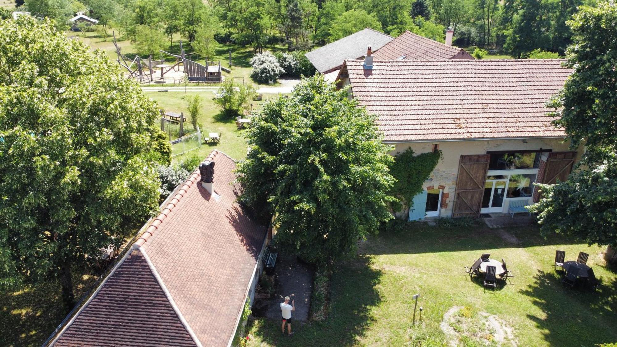 Chambres D'Hotes Domaine Du Bourg Gannay-sur-Loire Luaran gambar